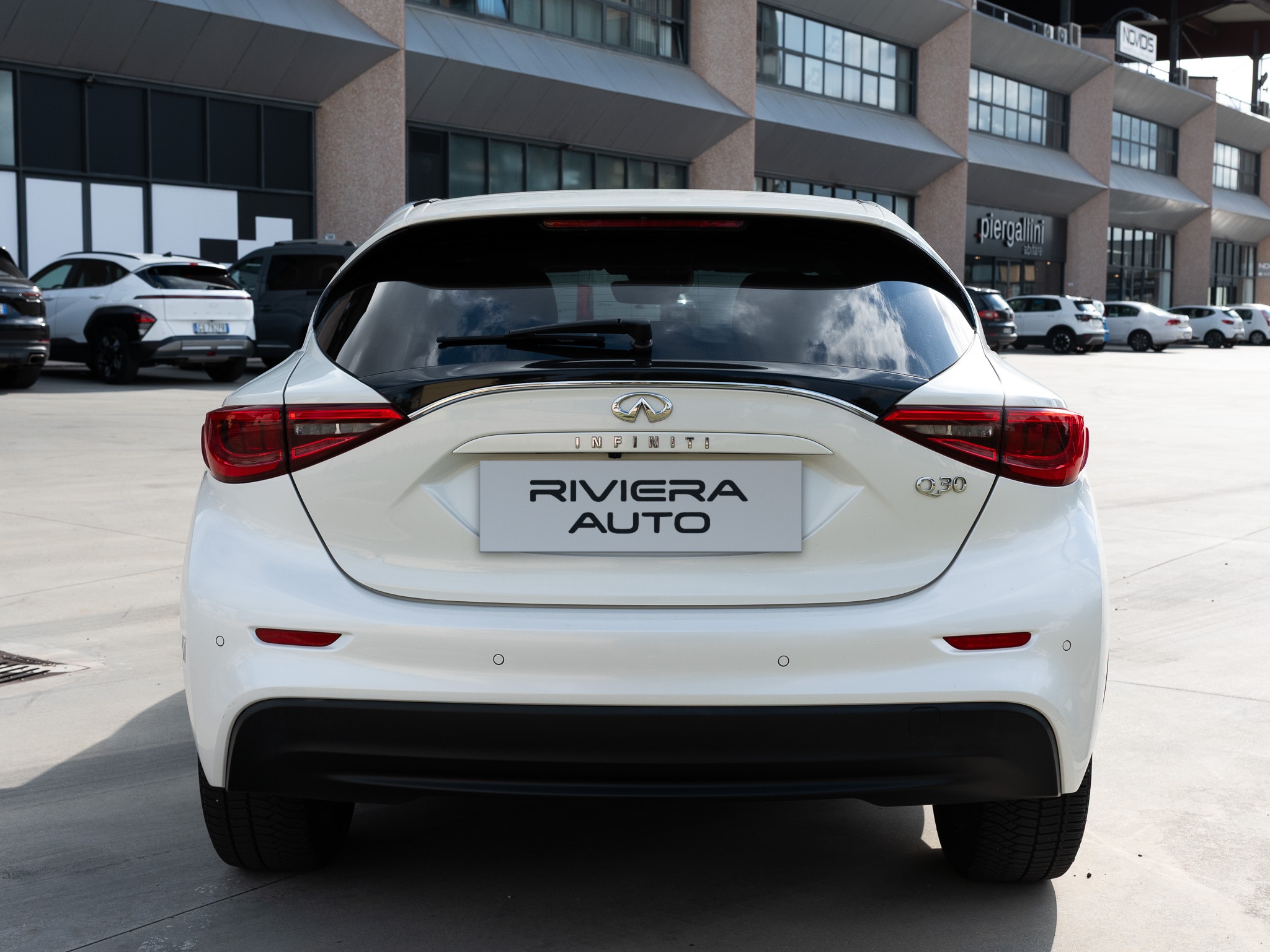 INFINITI Q30 1.5d Business Executive 109cv dct, foto 4