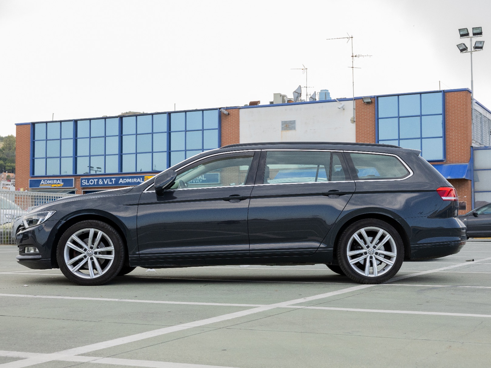 VOLKSWAGEN Passat 1.6 TDI Comfortline Automatic, foto 2